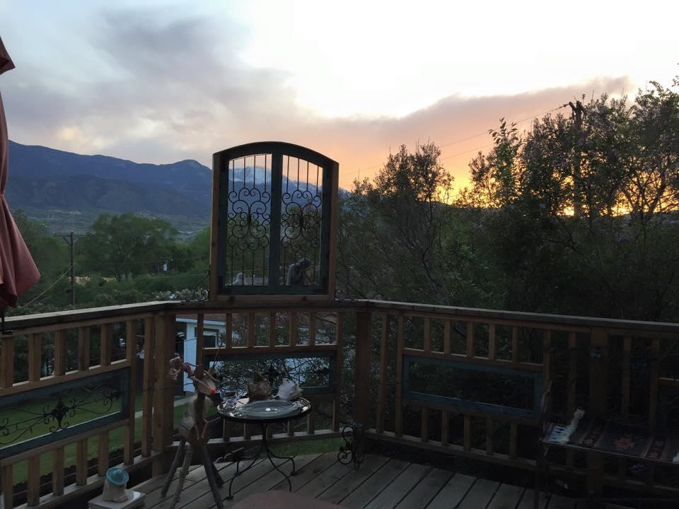 Mystic Portal 420 Guesthouse Colorado Springs Exteriör bild