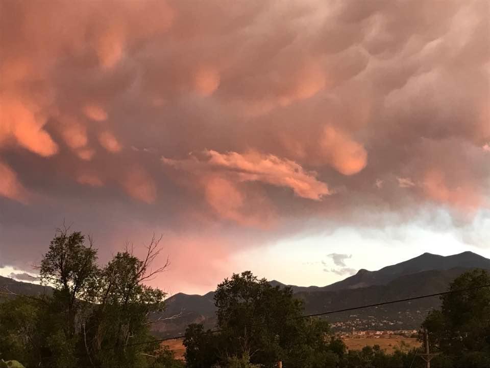 Mystic Portal 420 Guesthouse Colorado Springs Exteriör bild