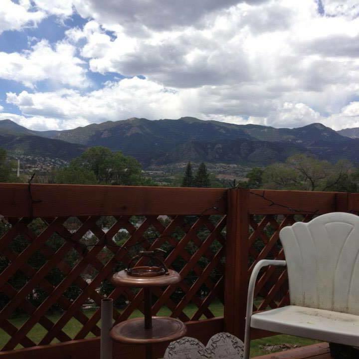 Mystic Portal 420 Guesthouse Colorado Springs Exteriör bild